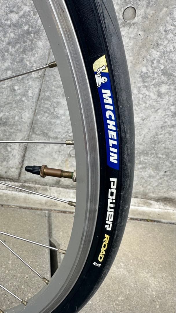 ブリヂストン　クエロ700c【原則手渡】