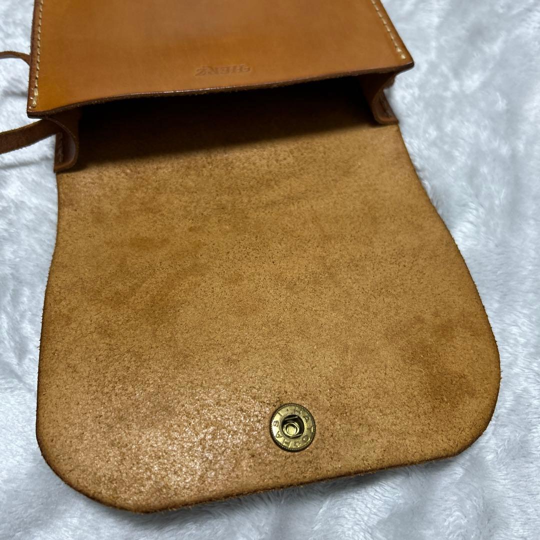 まいまい　HERS ブラウン レザー 猫目　ミニポシェット