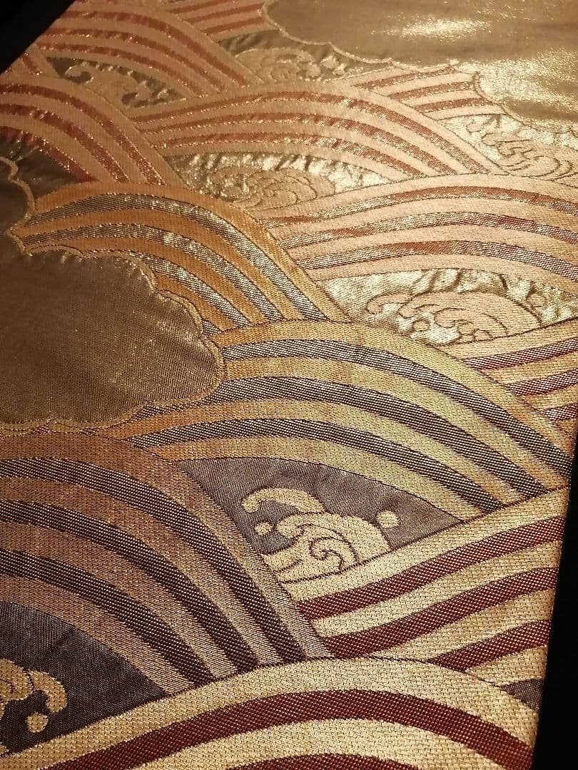 A100高級‼️金彩‼️縁起の良い波模様の袋帯テーブルランナー2m
