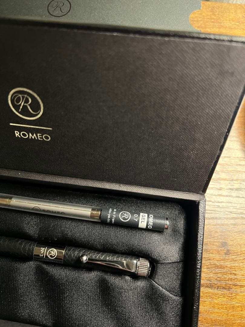 ＲＯＭＥＯ　Ｎｏ．３　ボールペン　レザー