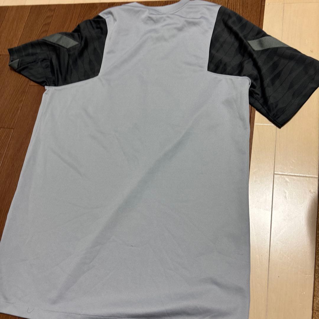 Liverpool Nike Dri-FIT ウェア 半袖半ズボン上下セット