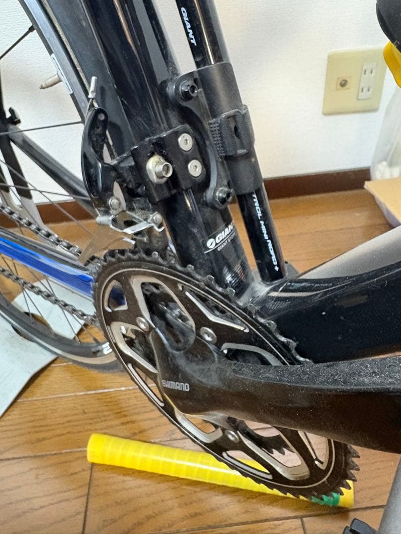 アルミフレーム ロードバイク 黒と青