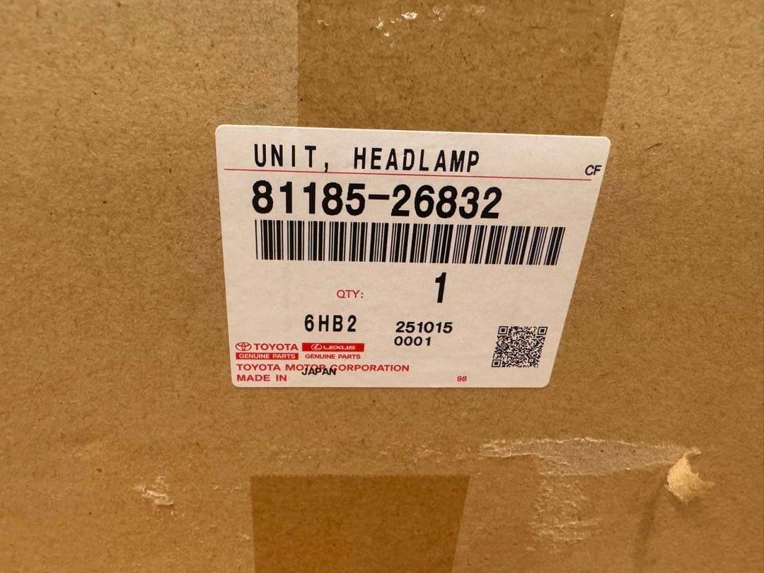 r*4様 ハイエース200系LED左右ヘッドランプ