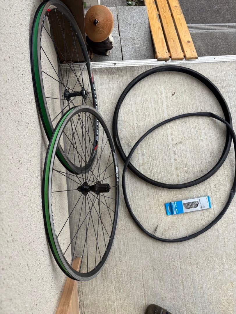 GIANT PACE ロードバイク　タイヤ、チューブ、ホイール、チェーンおまけ付