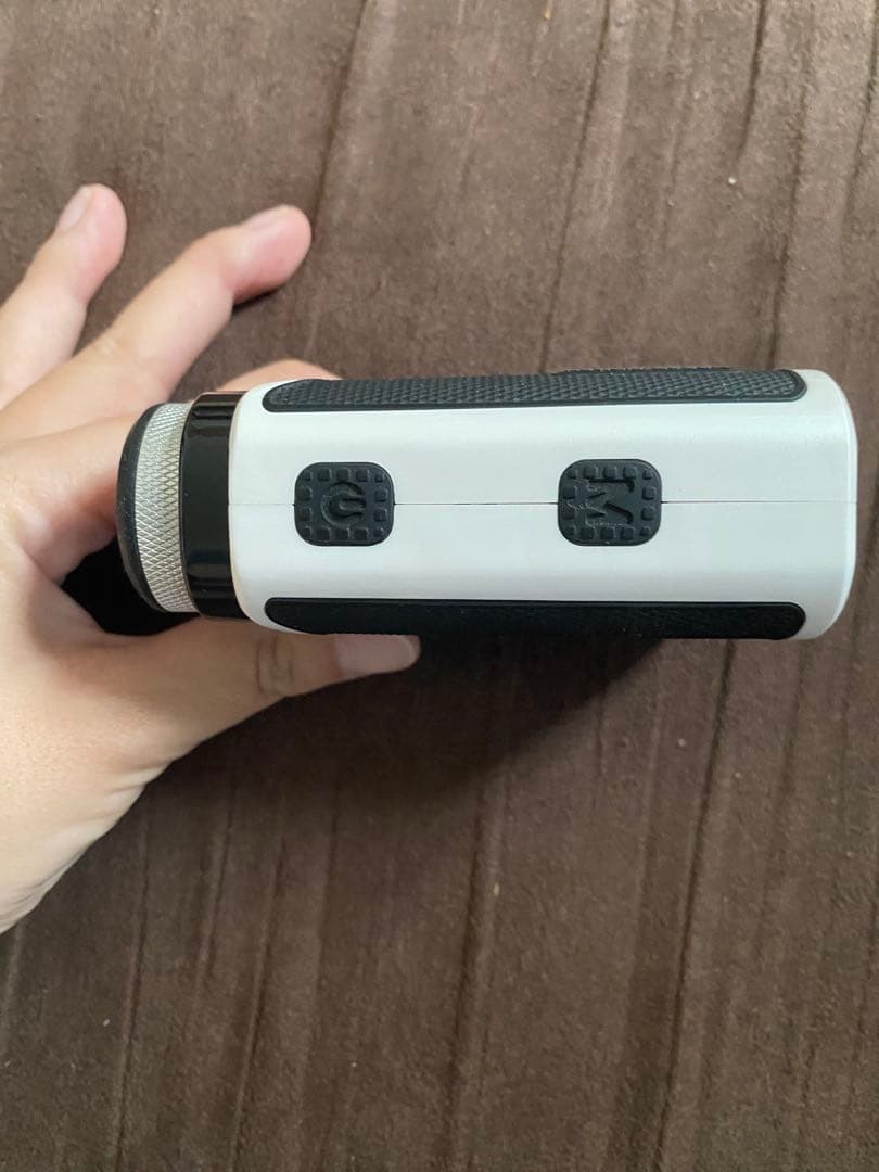 レーザー距離計ケースとUSBケーブル