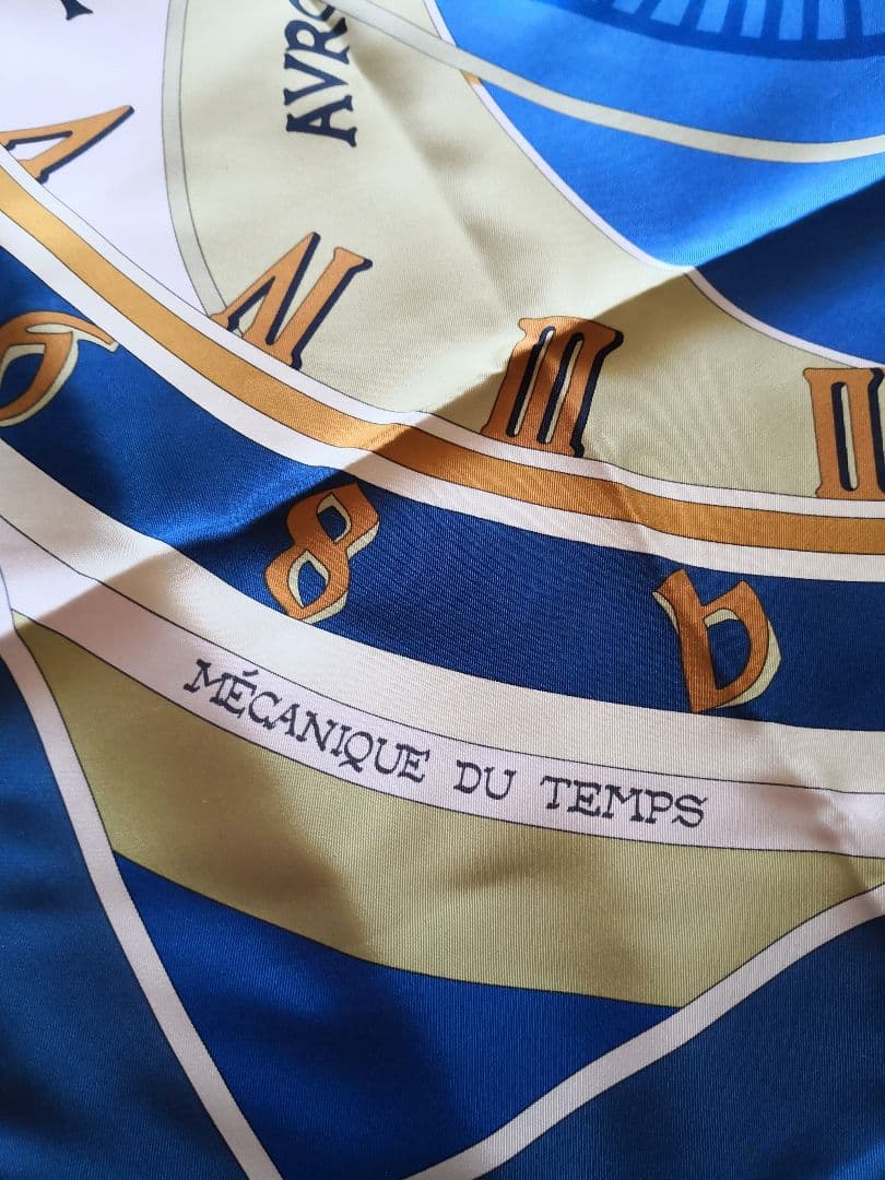 エルメス　HERMES　スカーフ　カレ90　時の仕掛け