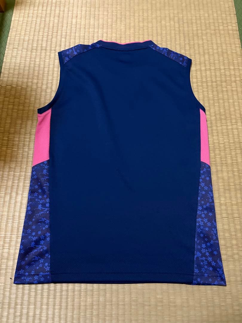 グ*ン様 YONEX ノースリーブシャツ ネイビー・ピンク
