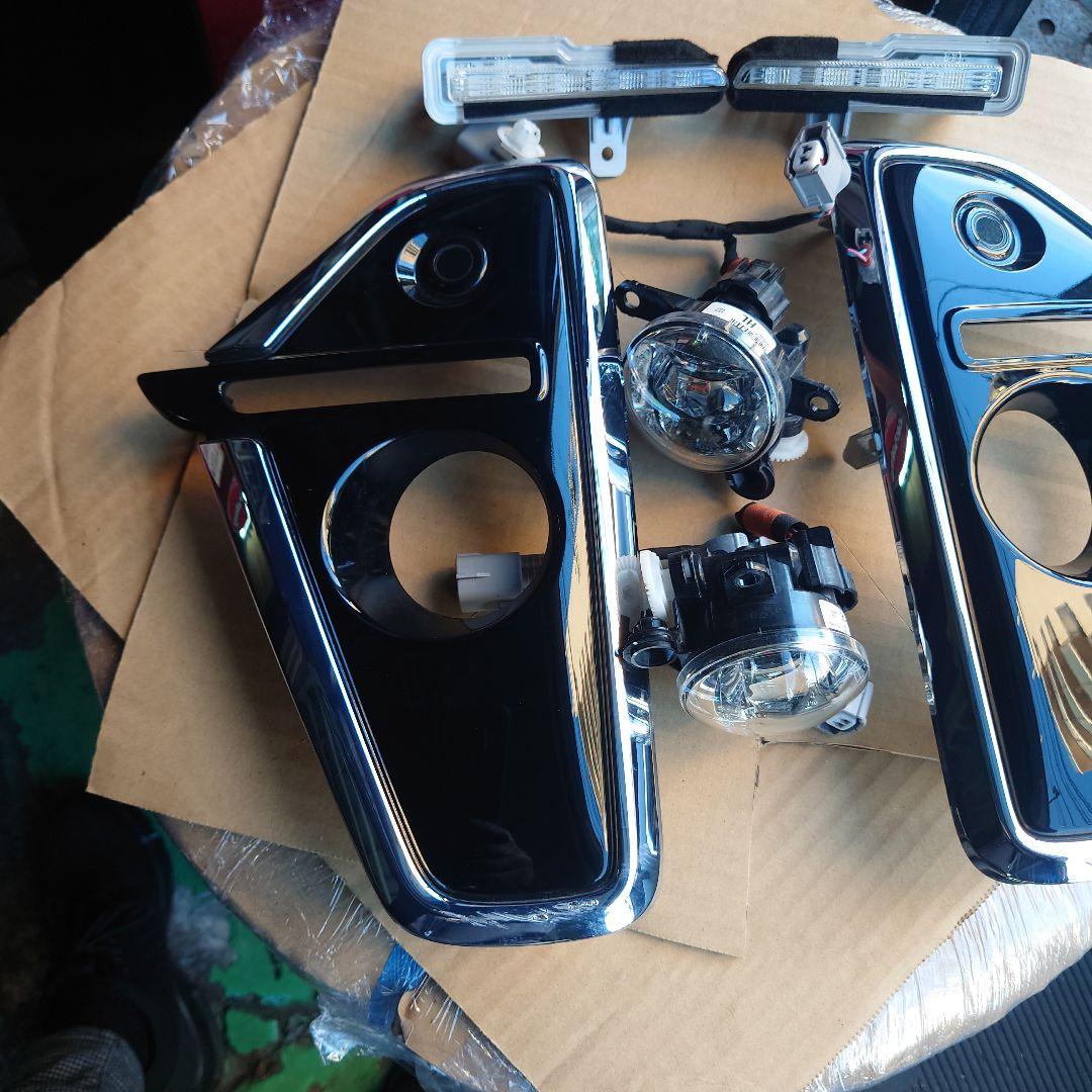 タントカスタム　フォグランプカバー/フォグランプ/LED/センサー一式