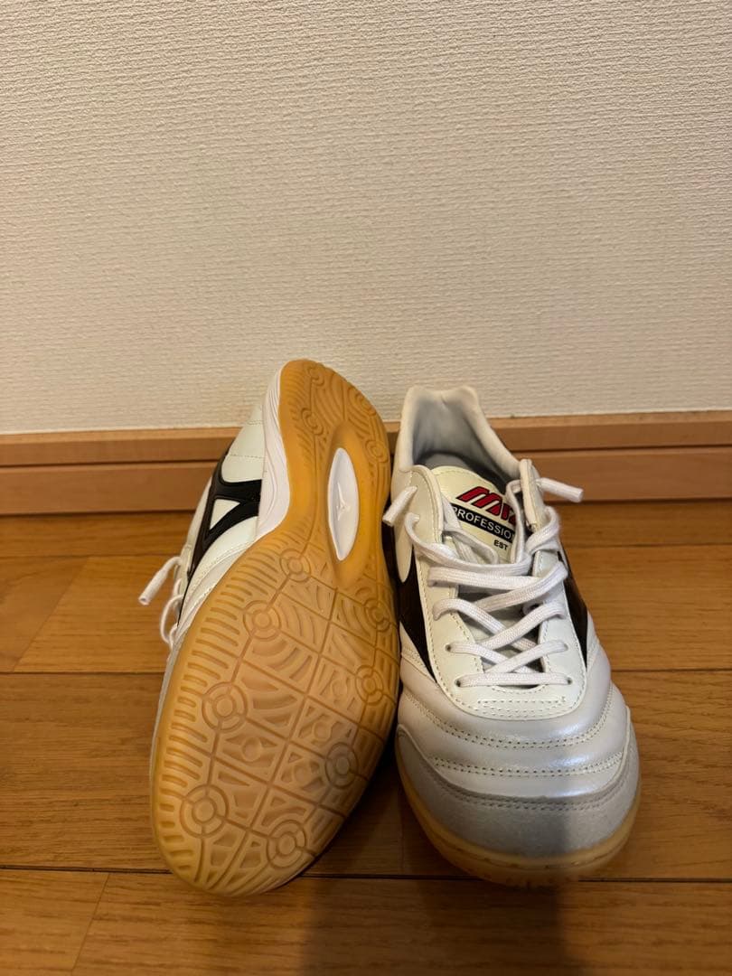 【新品未使用】MIZUNO　モレリア　フットサル25.0㌢