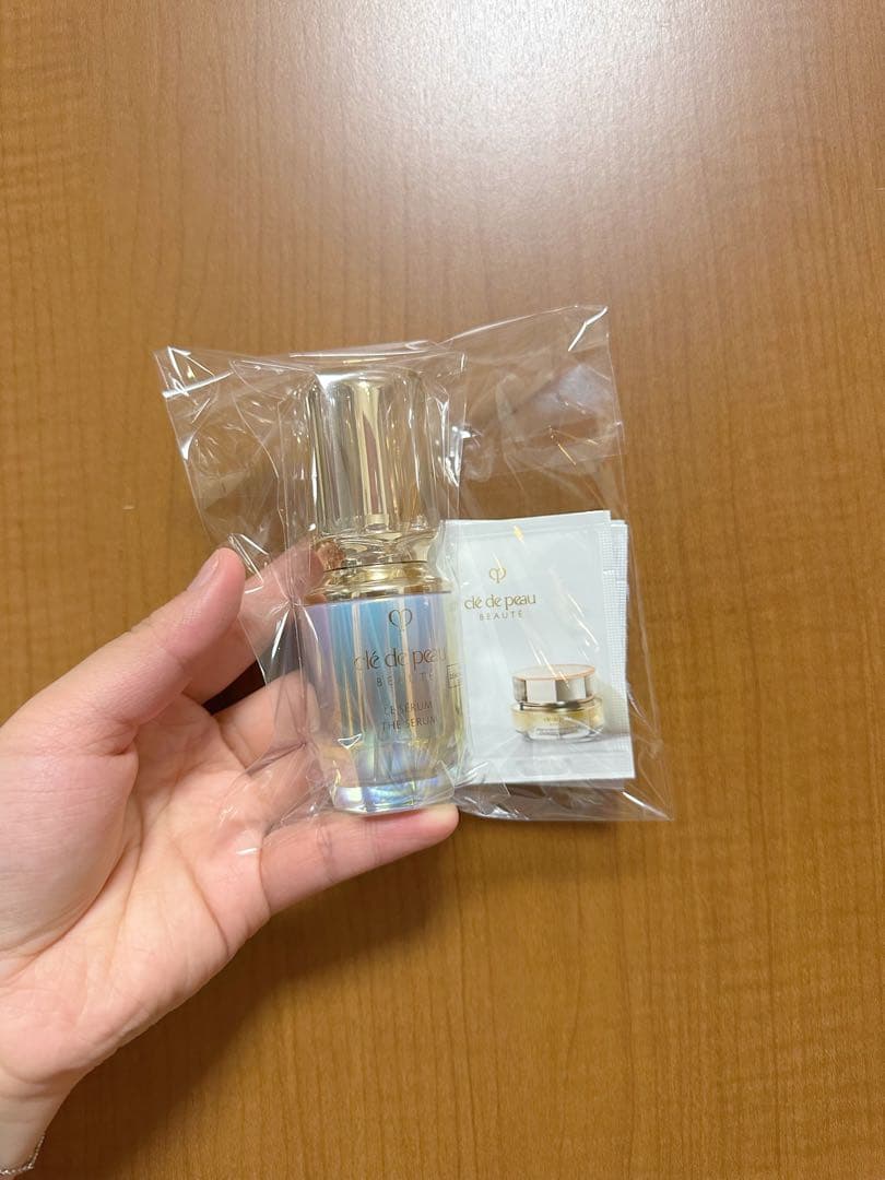 えり 様　⭐️クレ・ド・ポーボーテ　ル・セラムII 30ml*2