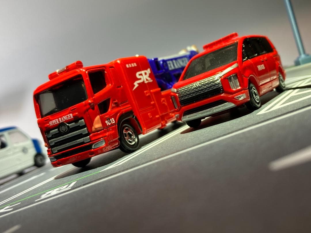 ミニカージオラマ 1:64 基本パーキングエリアセット