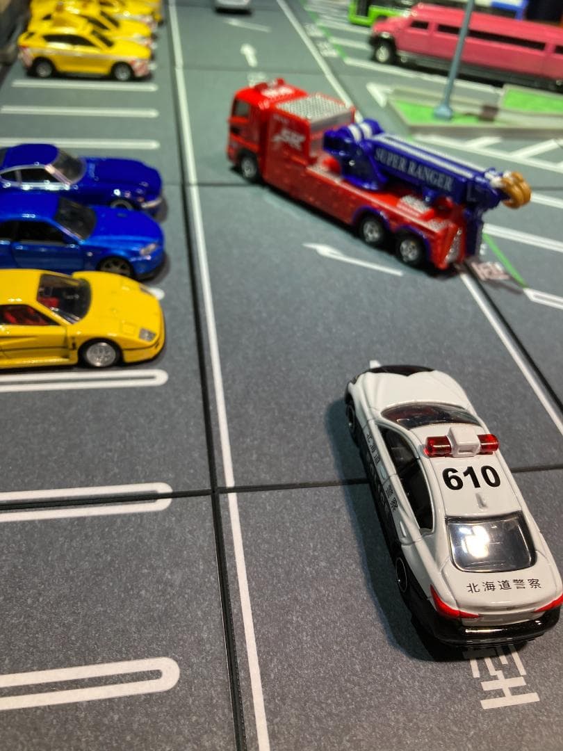 ミニカージオラマ 1:64 基本パーキングエリアセット