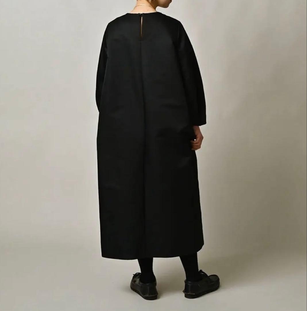 【新品】45Rのブラックフォーマル パトアシュ シルクサテンワンピース