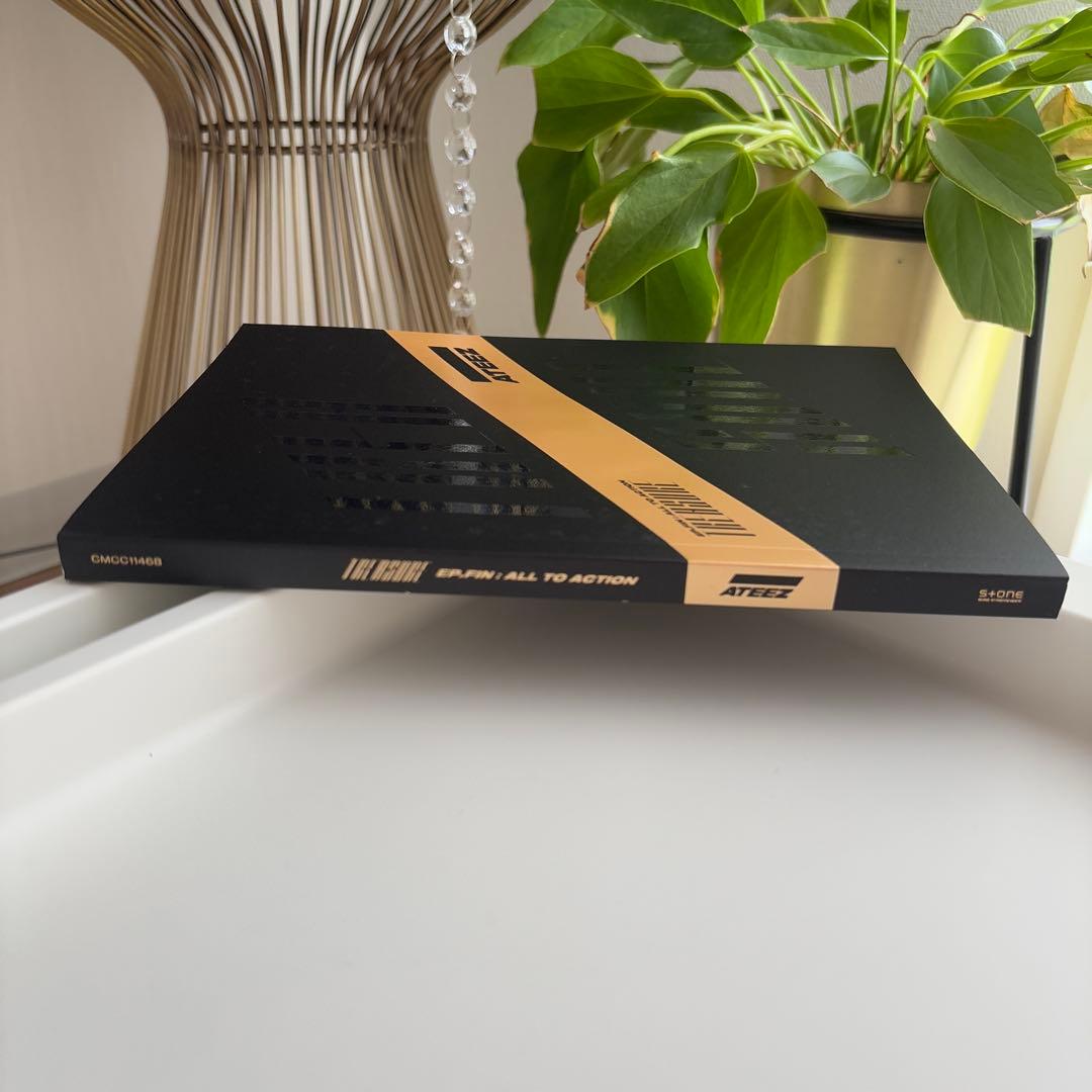 ATEEZ TREASURE EP.FIN：ALL TO ACTION 黒