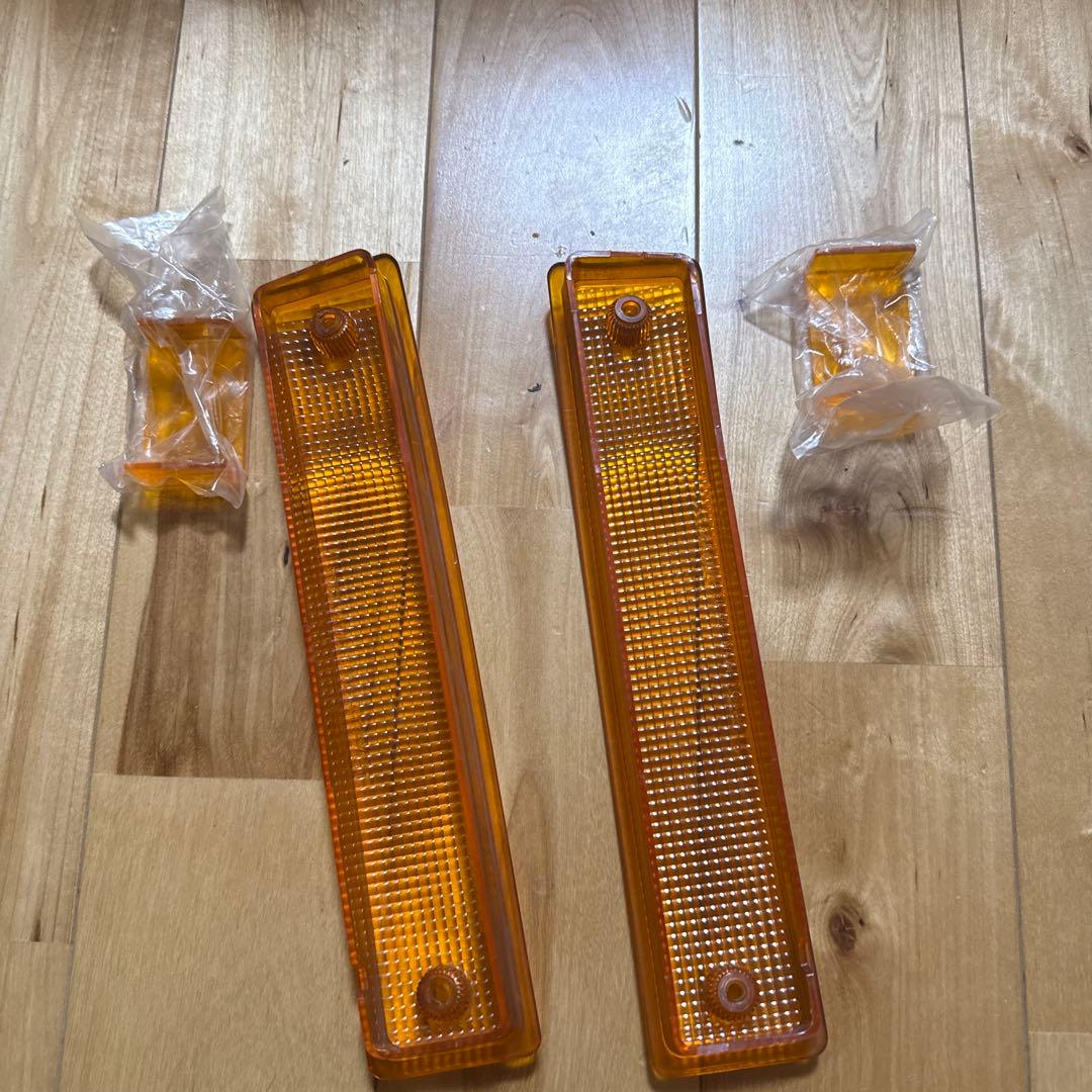 130系クラウン　フロントバンパーウインカーレンズ　純正品