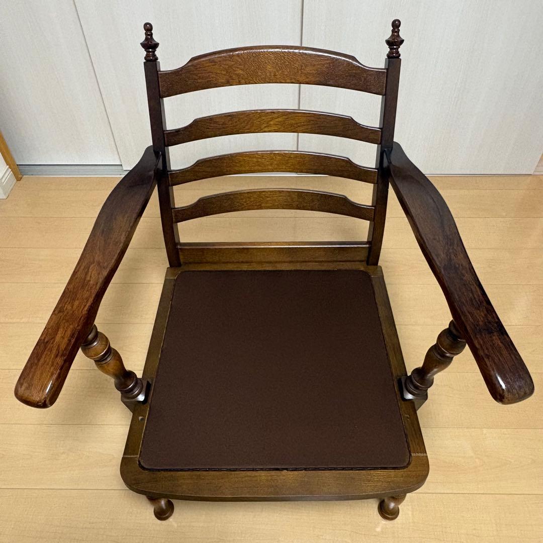 【美品】飛騨産業 キツツキマーク アームチェア 花柄クッション