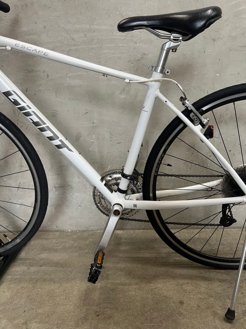クロスバイク　 GIANT ESCAPE R3 MS ジャイアント　2023年式
