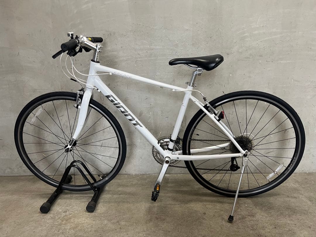 クロスバイク　 GIANT ESCAPE R3 MS ジャイアント　2023年式