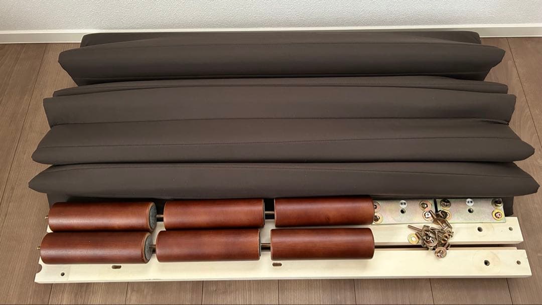 巻きすのこで簡単組立て ロール式 すのこ 脚付ベッド　Leqffy Bitter