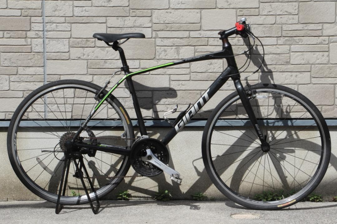 引き取り限定♪人気のGIANT♪エスケープRX♪軽量クロスバイク♪新生活にどうぞ