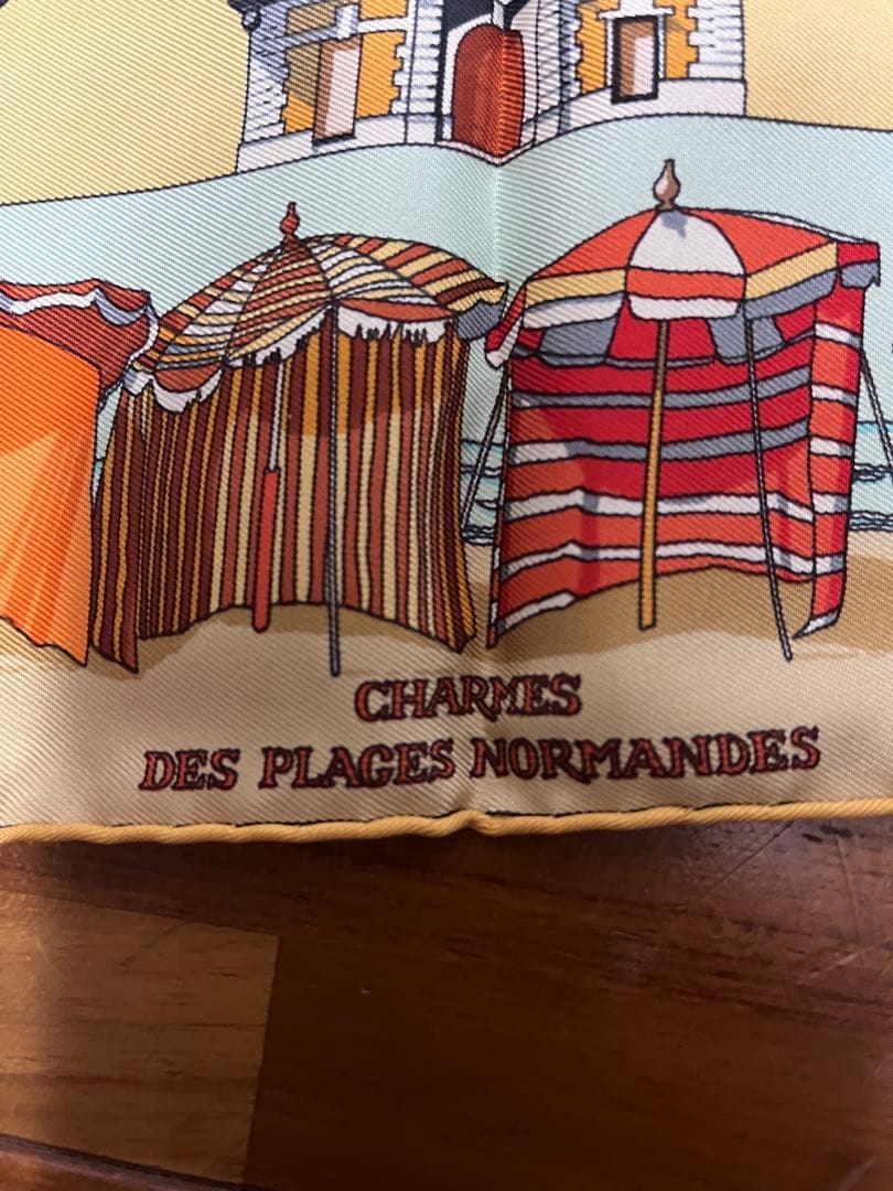 HERMÈS ノルマンディー ビーチ スカーフ 45✖️45