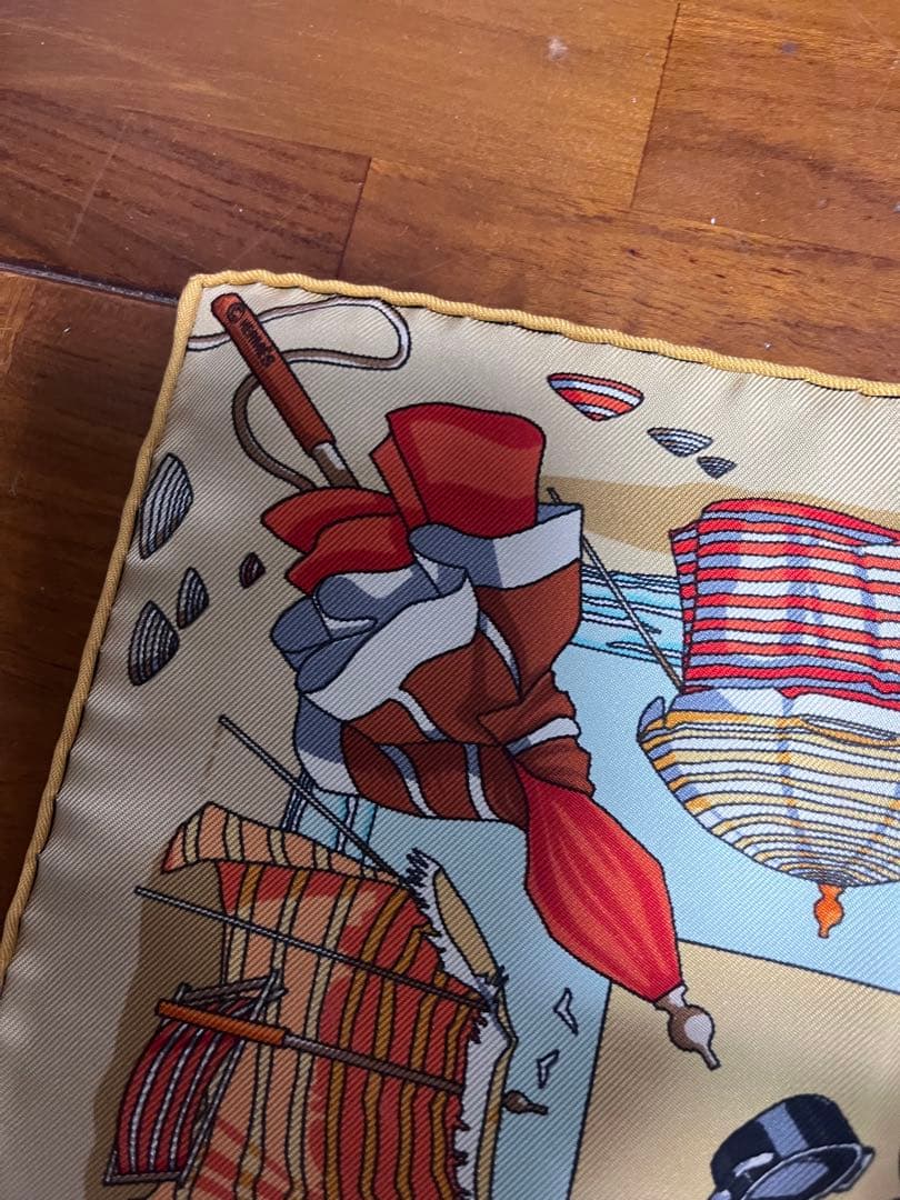 HERMÈS ノルマンディー ビーチ スカーフ 45✖️45