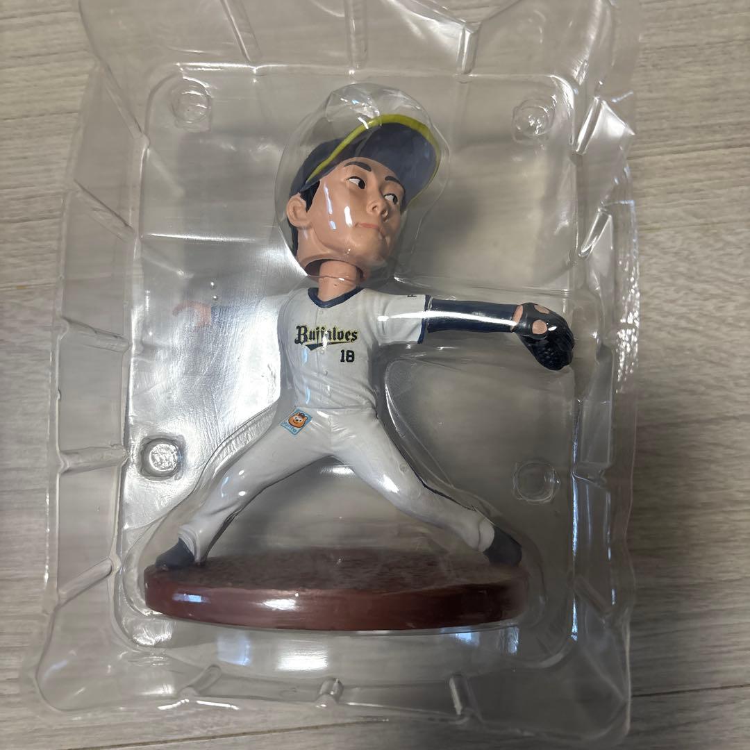 Buffaloes ボブルヘッドフィギュア 18番山本由伸