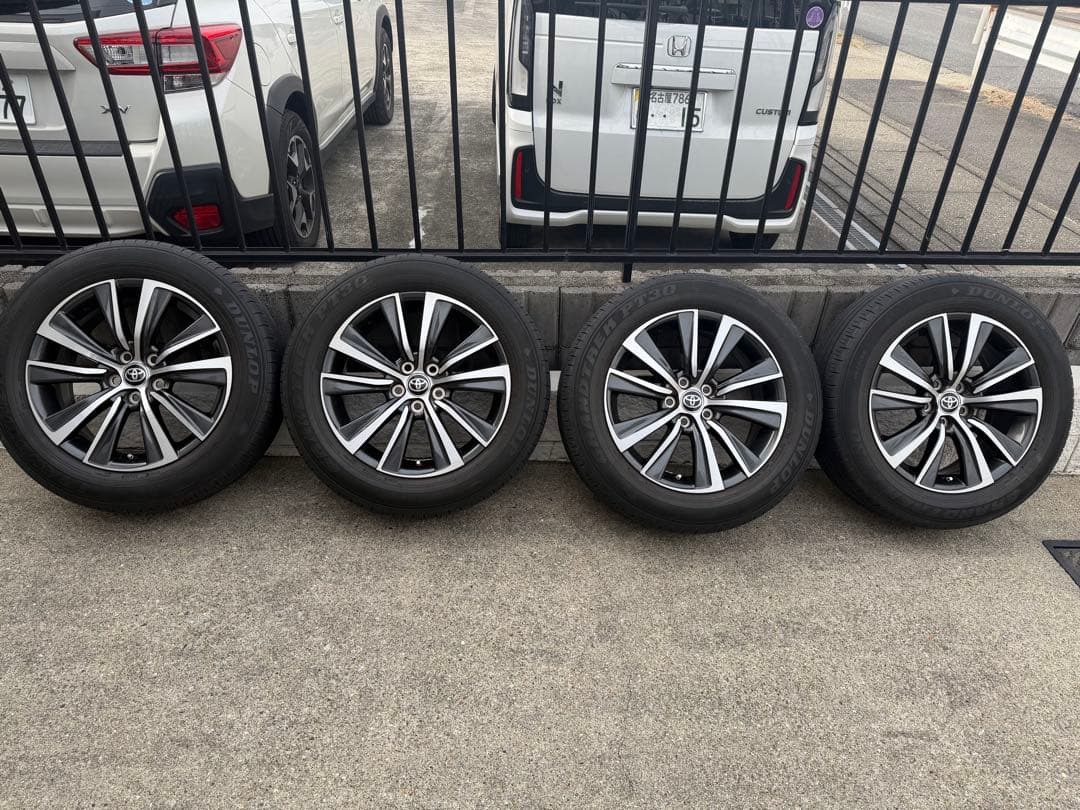 ハリアー　タイヤ•ホイールセット【3/4】