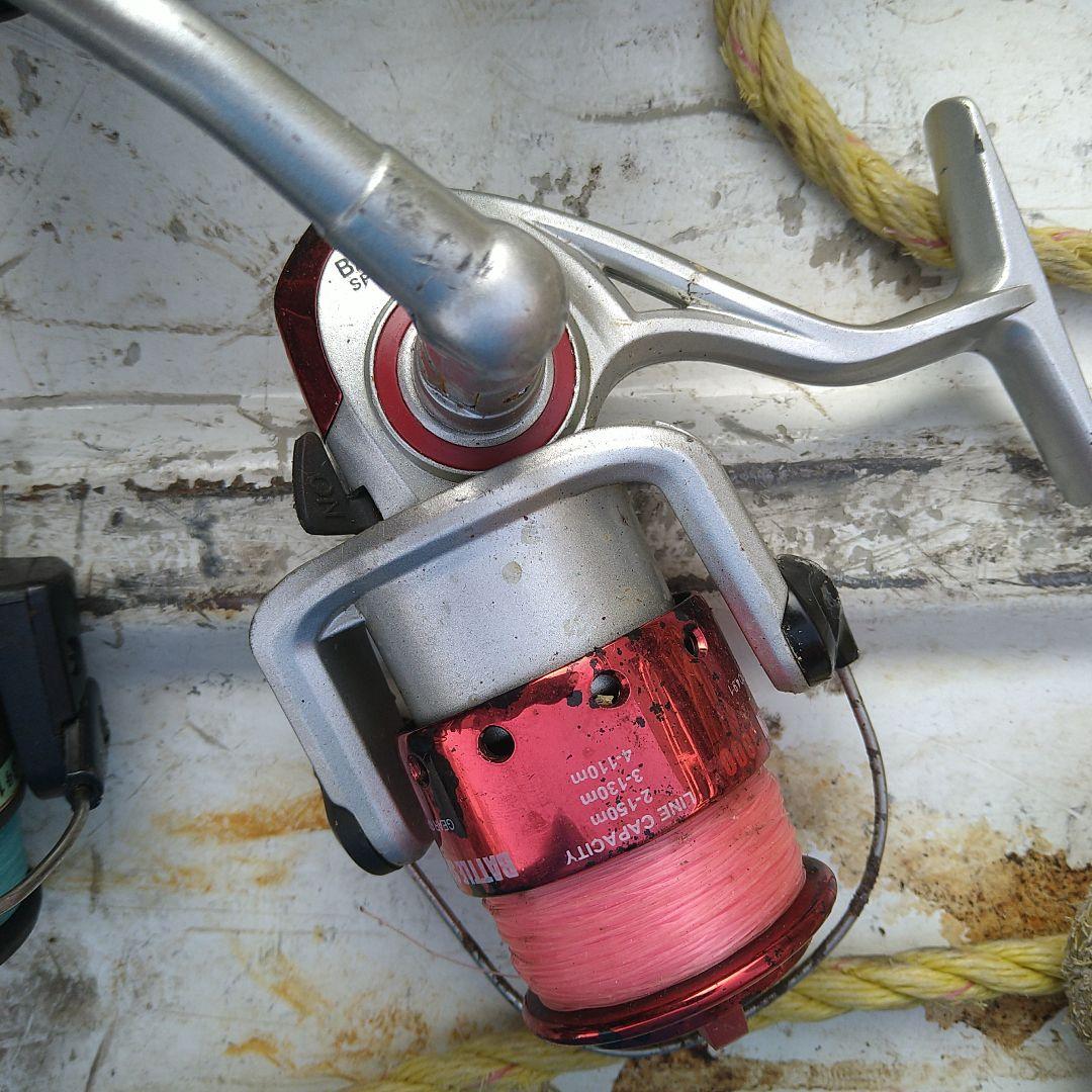 ジャンクにて(´・ω・`) ベイト、スピニングリールまとめ売りです(⌒▽⌒)