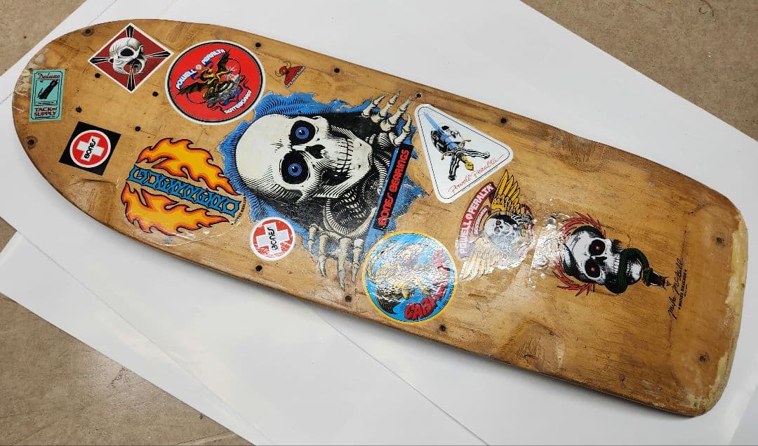 スカル、 スケートボードデッキ、インテリア に　ブランド不明