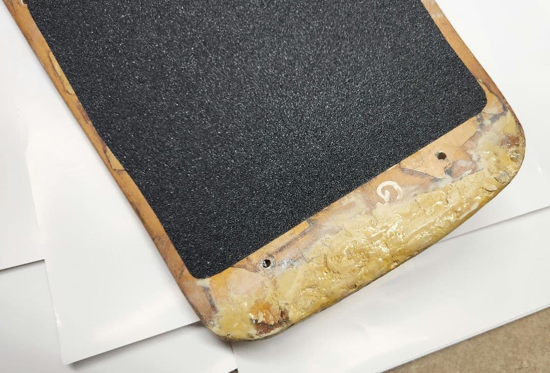 スカル、 スケートボードデッキ、インテリア に　ブランド不明