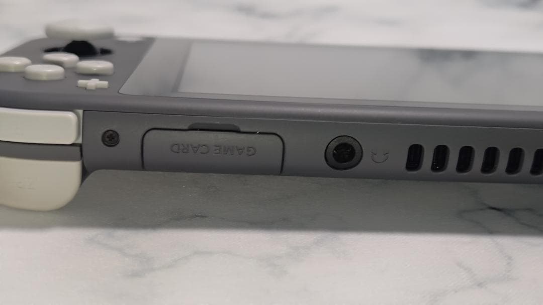 Nintendo Switch Lite グレー 本体(ハードポーチ付き)