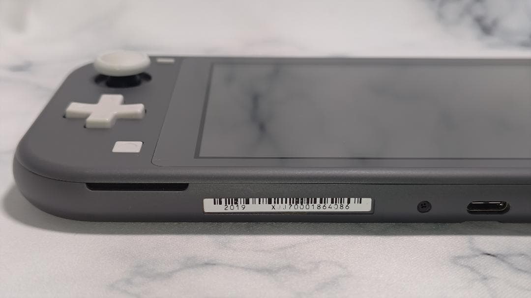 Nintendo Switch Lite グレー 本体(ハードポーチ付き)