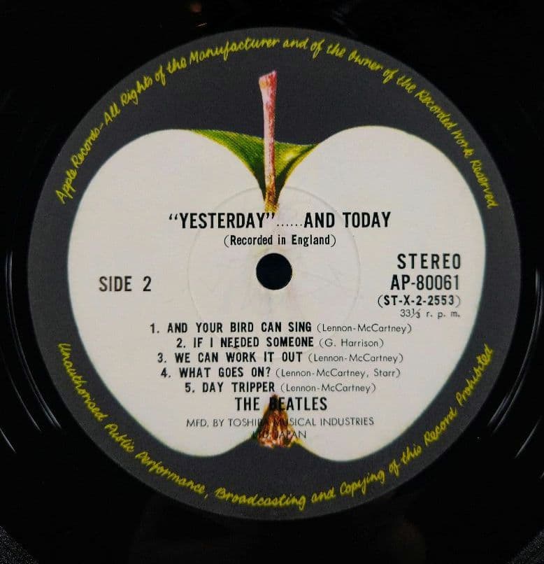 中古レコード　ビートルズ　イエスタデイ・アンド・トゥデイ