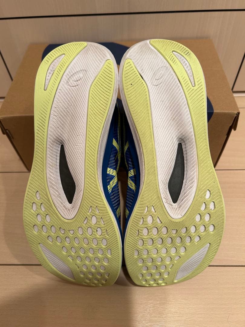 r*n様 大特価！アシックス　マジックスピード3 25.5cm ホワイトブルー