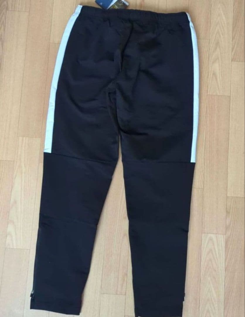 新品　YONEX　メンズ　L　ウォームアップパンツ　ストレッチ　黒　バドミントン