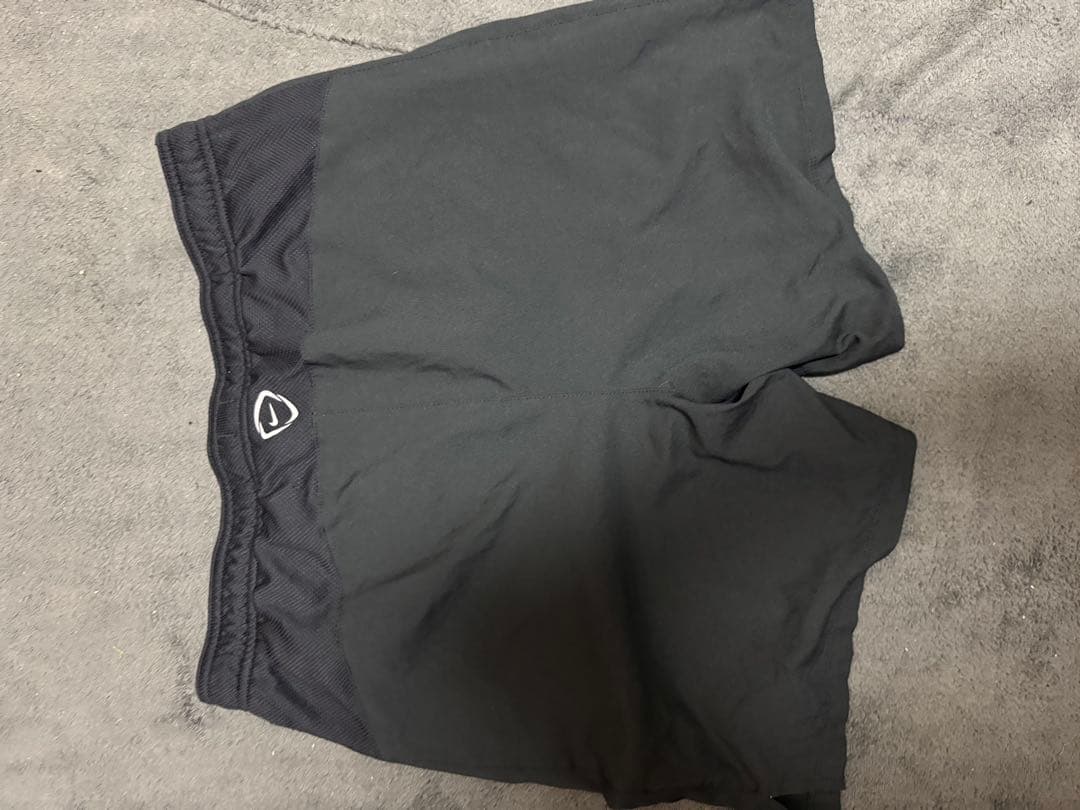 浦和レッズ 支給品　半ズボン　サッカージャージ