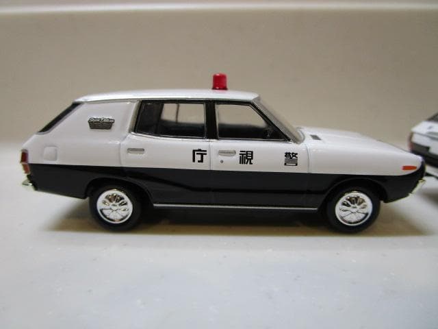 トミカLVネオ/新品未開封トミカショップニッサンスカイラインバン パトロールカー