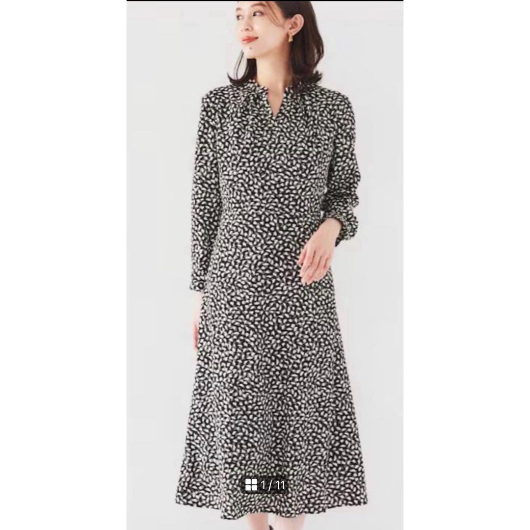 【華やか/通勤/お呼ばれ】フェザーリーフ柄ワンピース アンタイトル