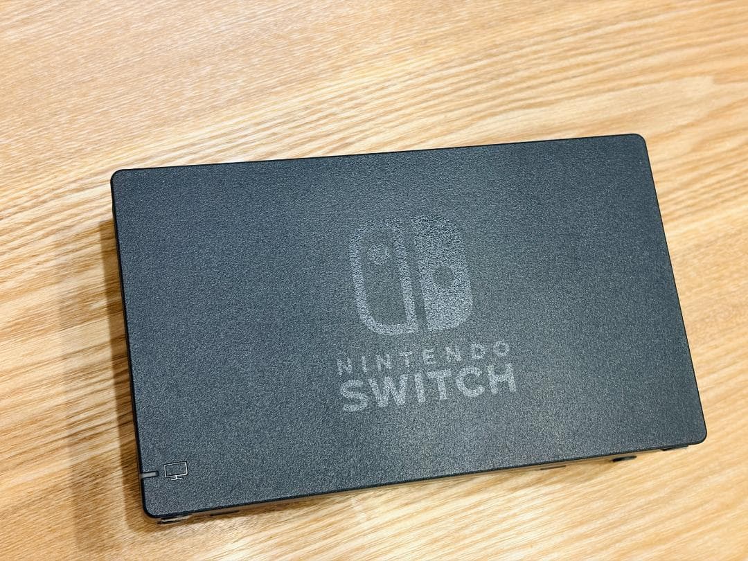 【新型】Nintendo Switch 本体 グレー＋Joy-Con充電グリップ