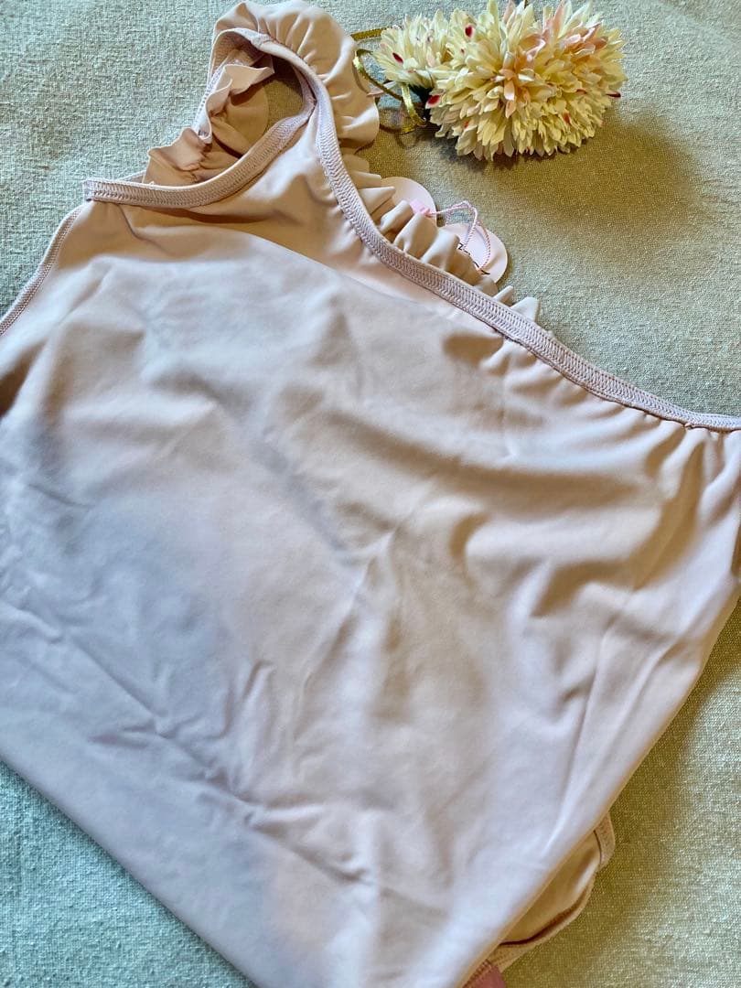 シャオシャオ　ニューヨーク。フリル付きオフショルダー レオタードMサイズ