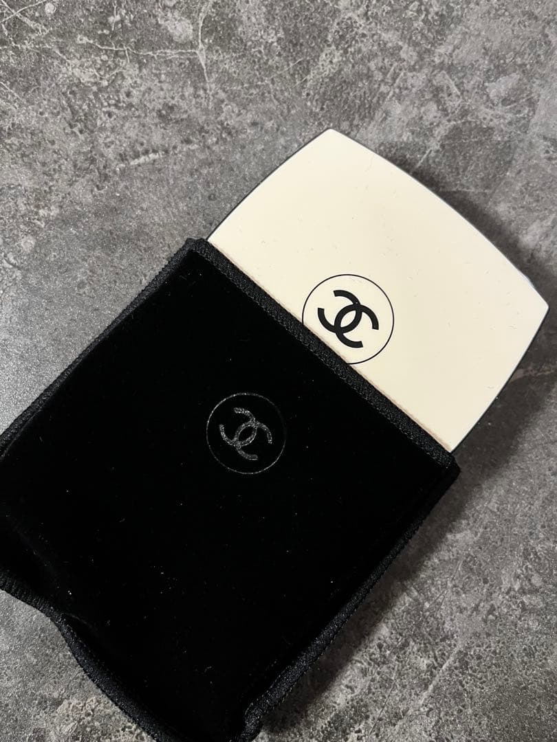 【新品】CHANEL LES BEIGES アイシャドウパレット ゴールド