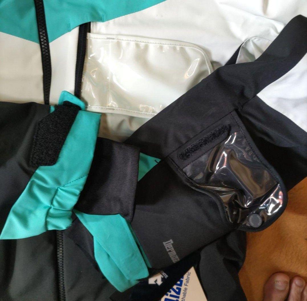 新品タグ付き DESCENT デサント S.I.O JACKET