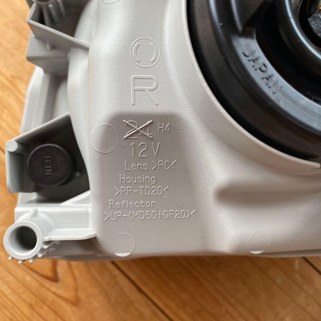 S*8様 スズキ CARRY ヘッドライトセット 未使用　2〜3年前のモデル　レ