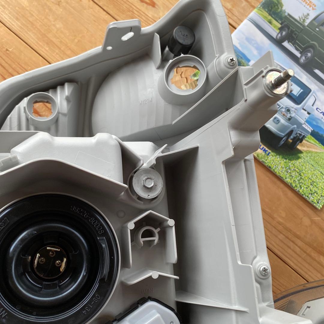 S*8様 スズキ CARRY ヘッドライトセット 未使用　2〜3年前のモデル　レ