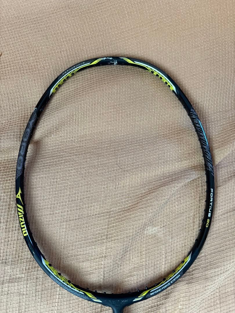 バドミントンラケット ジャンク品　4本セット アストロクス77等