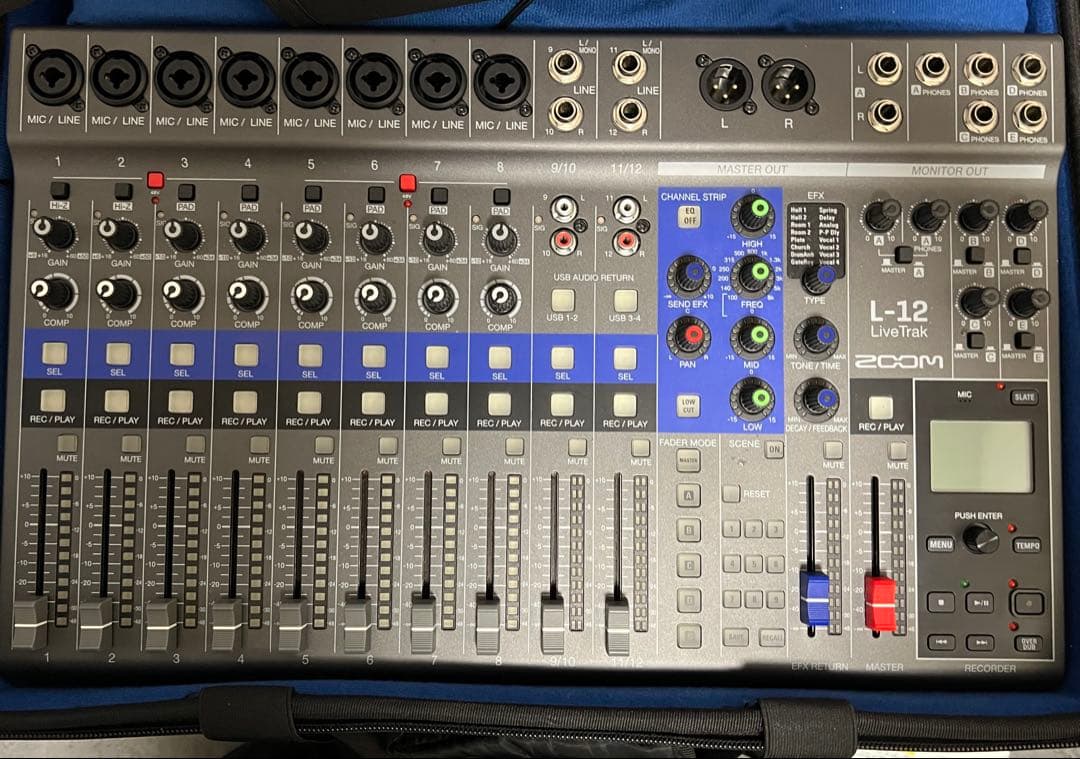 即発送 zoom L-12 専用ハードケース付き　動作に難あり