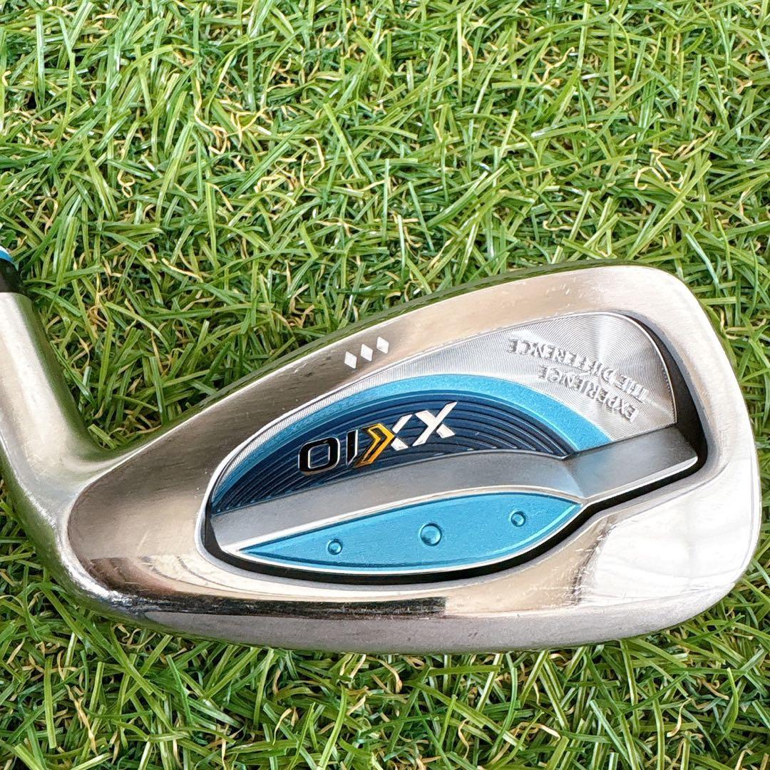 美品　試打のみ　ゼクシオ13 レディース　7番アイアン 単品　L 女性用　②