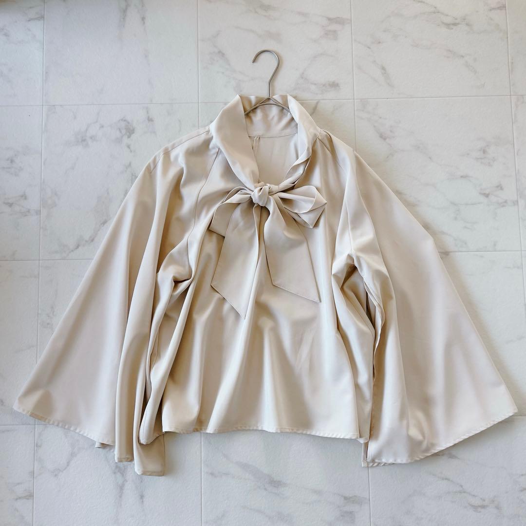 新品タグ付き Vin ポイントパールジレ ems ボウタイブラウス セット