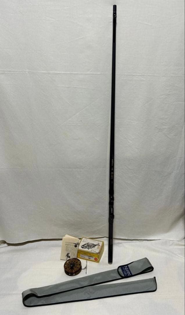 良品　宇崎日新　NISSIN　釣竿　黒鯛　チヌ用　天然木リール　糸　取説有り